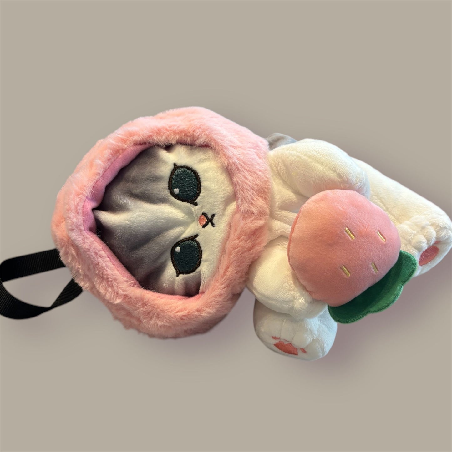 Mofusand Cat Strawberry chalk bag